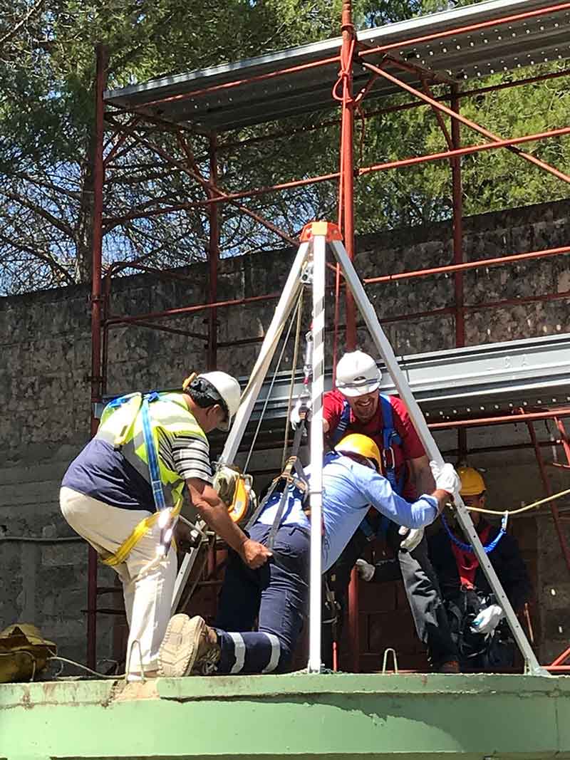 SPECIALIZZAZIONE PER LAVORI IN SPAZI CONFINATI O SOSPETTI DI INQUINAMENTO